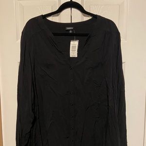 NEVER WORN BLACK TORRID BLOUSE